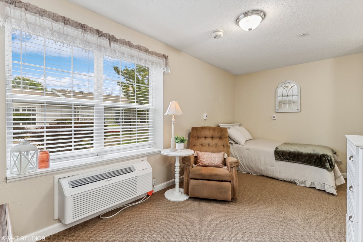 Senior Living Cambridge, OH Cardinal Place Assisted Living