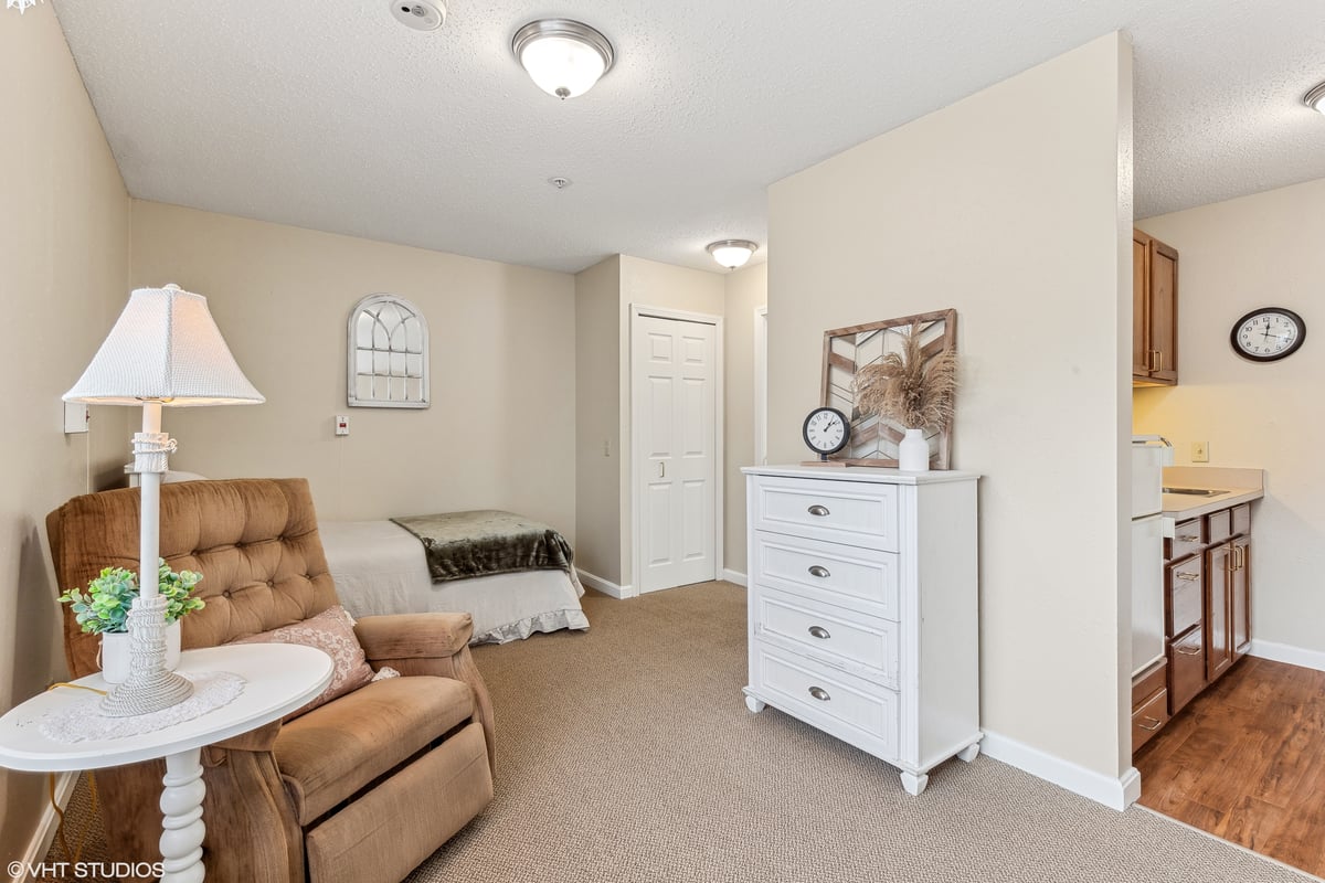 Senior Living Cambridge, OH Cardinal Place Assisted Living