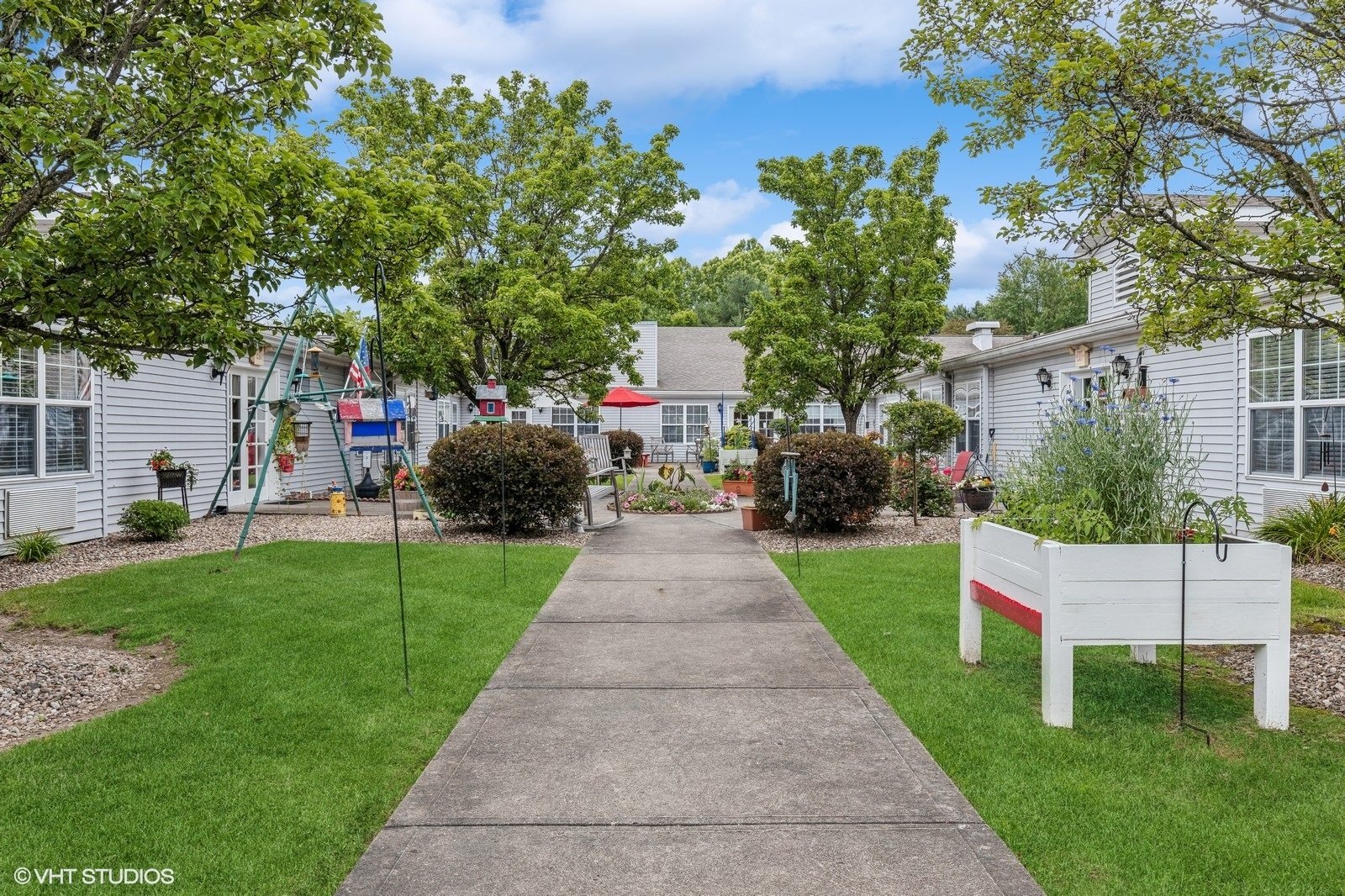 23_163MeadowParkDrive_2033_Large
